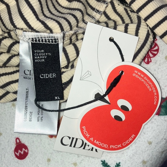 Chic Striped Long Sleeve Henley Top - Picture 4 of 4